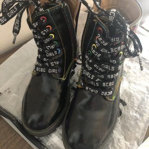 BCBG girls boots